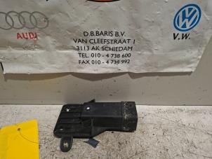 Gebruikte Koelvin relais Volkswagen Polo V (6R) 1.0 12V BlueMotion Technology Prijs € 10,00 Margeregeling aangeboden door Baris Schiedam