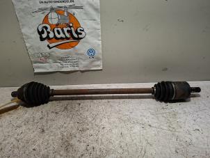 Gebruikte Cardanas rechts-voor (VWA) Volkswagen Golf Plus (5M1/1KP) 1.6 FSI 16V Prijs € 30,00 Margeregeling aangeboden door Baris Schiedam