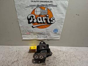 Gebruikte Motorsteun Peugeot 108 1.0 12V Prijs € 20,00 Margeregeling aangeboden door Baris Schiedam