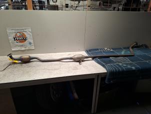 Gebruikte Voorpijp + katalysator Peugeot 108 1.0 12V Prijs € 75,00 Margeregeling aangeboden door Baris Schiedam