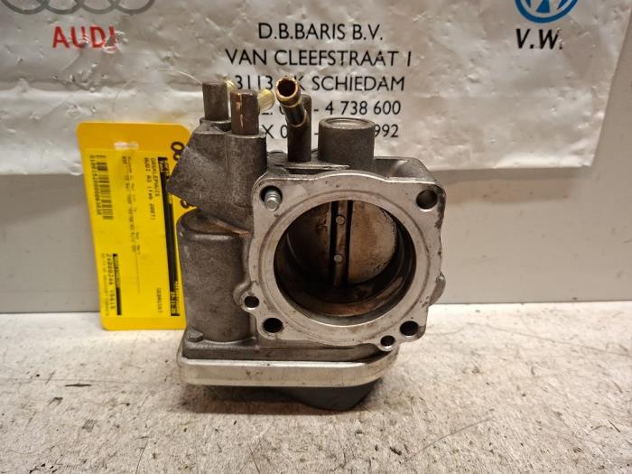 Gasklephuis van een Audi A3 (8P1) 1.6 2007