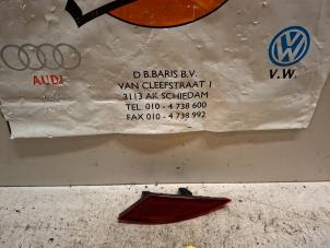 Gebruikte Bumper reflector links-achter Volkswagen Polo VI (AW1) 1.0 TSI 12V Prijs € 5,00 Margeregeling aangeboden door Baris Schiedam