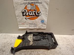 Gebruikte Accubak Volkswagen Polo VI (AW1) 1.0 TSI 12V Prijs € 10,00 Margeregeling aangeboden door Baris Schiedam