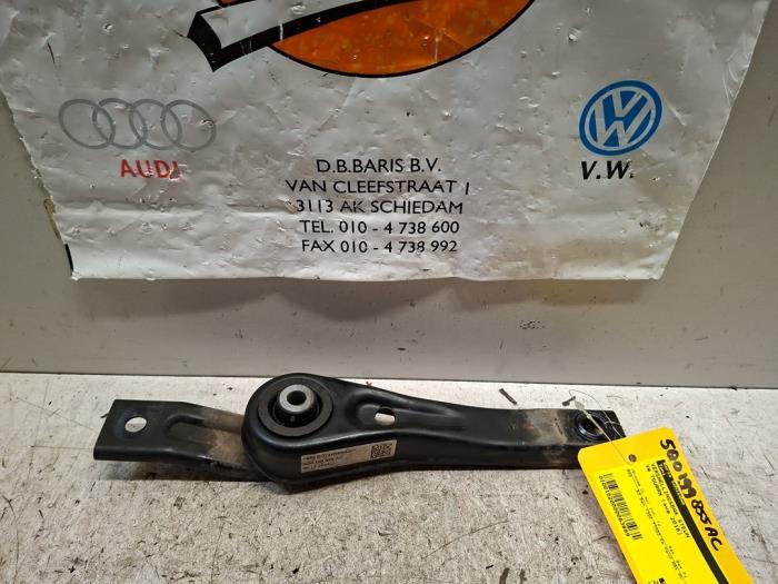 Gebruikte Versnellingsbak Steun Volkswagen Touran (5T1) 1.4 TSI Prijs € 10,00 Margeregeling aangeboden door Baris Schiedam
