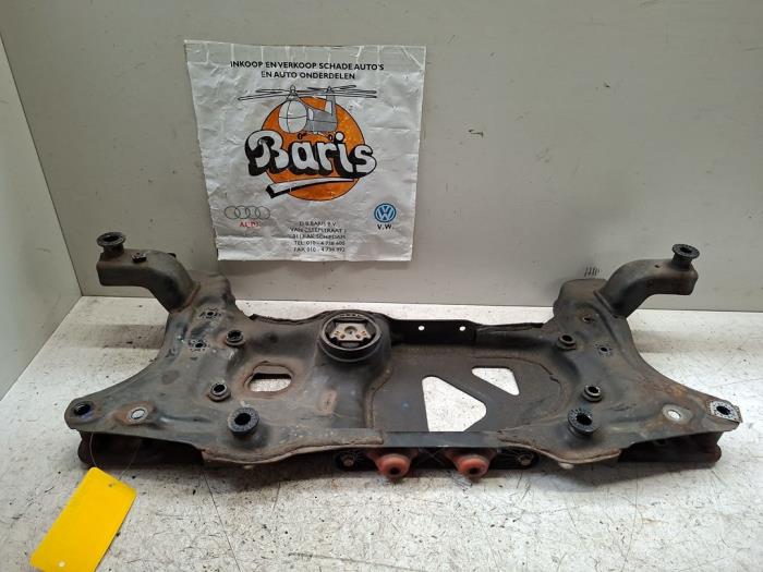 Gebruikte Subframe Volkswagen Jetta IV (162/16A) 1.4 TSI Hybrid 16V Prijs € 100,00 Margeregeling aangeboden door Baris Schiedam