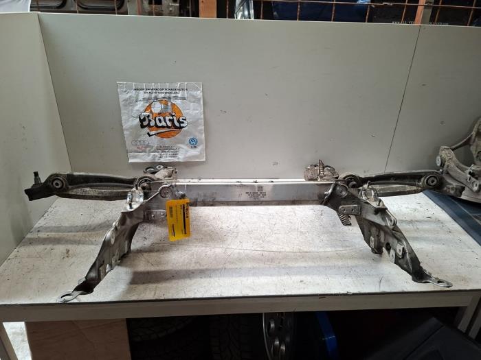 Gebruikte Subframe Audi A5 Cabrio (8F7) 2.0 TFSI 16V Prijs € 50,00 Margeregeling aangeboden door Baris Schiedam