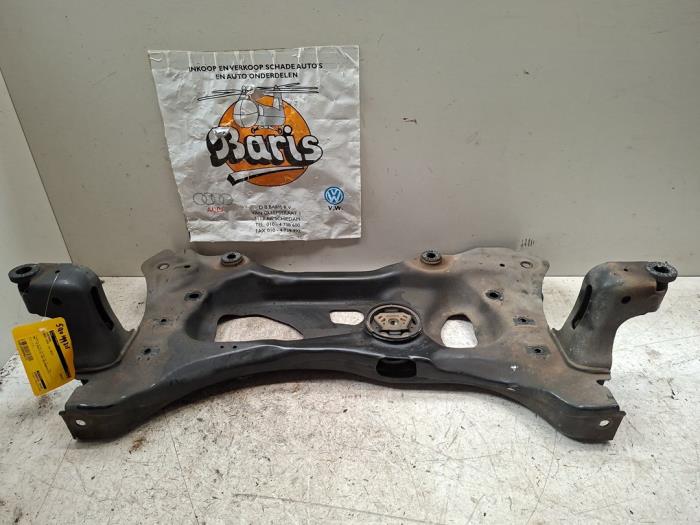 Gebruikte Subframe Seat Leon ST (5FF) 2.0 TDI 16V Prijs € 40,00 Margeregeling aangeboden door Baris Schiedam