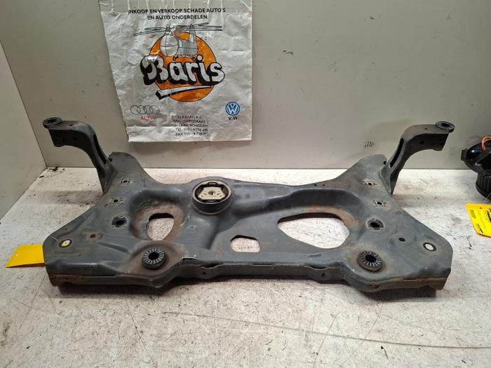 Gebruikte Subframe Volkswagen Golf VII (AUA) 1.4 GTE 16V Prijs € 40,00 Margeregeling aangeboden door Baris Schiedam