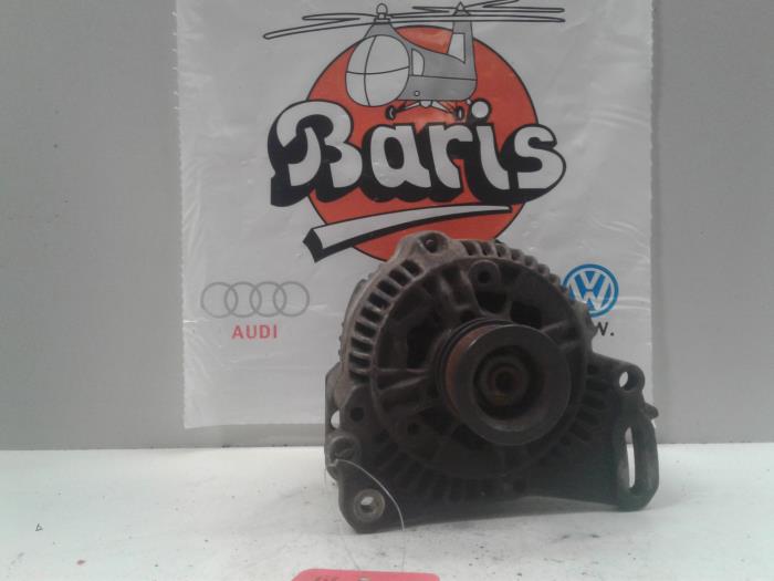 Gebruikte Dynamo Seat Cordoba (6C2/6K2) 1.6i SXE Prijs € 17,50 Margeregeling aangeboden door Baris Schiedam