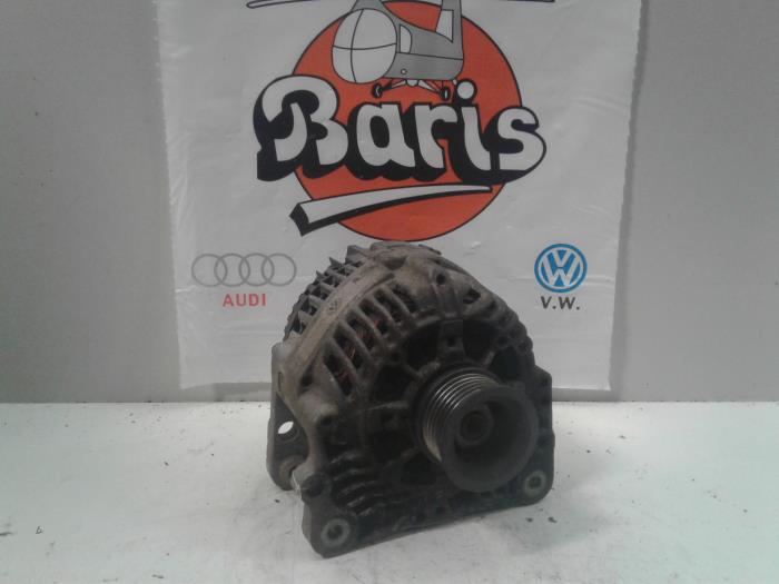 Gebruikte Alternator Volkswagen Vento (1H2) 1.9 TDI GL Prijs € 25,00 Margeregeling aangeboden door Baris Schiedam
