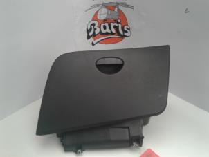 Gebruikte Dashboardkastje Seat Leon (1P1) 1.9 TDI 105 Prijs € 25,00 Margeregeling aangeboden door Baris Schiedam