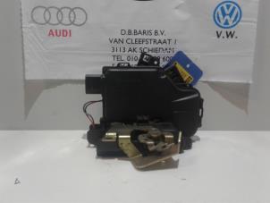 Gebruikte Slotmechaniek Portier 4Deurs links-achter Audi A6 Prijs € 40,00 Margeregeling aangeboden door Baris Schiedam