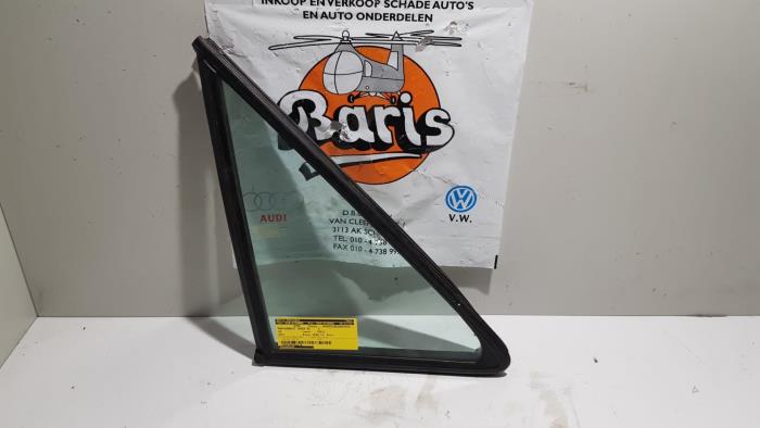 Gebruikte Driehoeks Ruit rechts-voor Volkswagen Golf II (19E) 1.6 CD,CLD,GLD Prijs € 10,00 Margeregeling aangeboden door Baris Schiedam