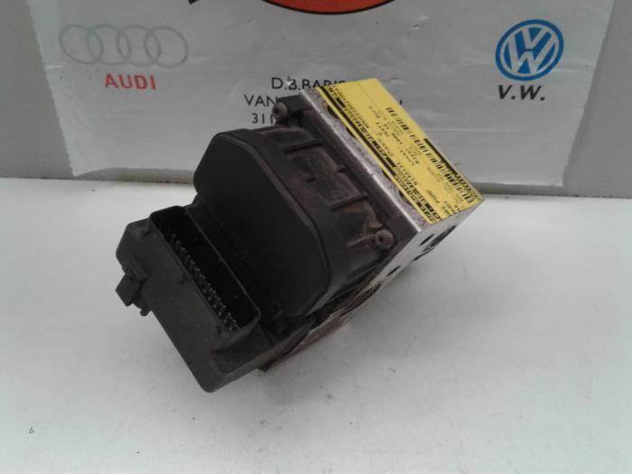 Gebruikte ABS Pomp Audi A4 (B5) 1.6 Prijs € 20,00 Margeregeling aangeboden door Baris Schiedam
