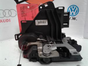 Gebruikte Portierslot Mechaniek 2deurs rechts Volkswagen Lupo Prijs € 30,00 Margeregeling aangeboden door Baris Schiedam