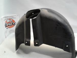 Gebruikte Binnenscherm Volkswagen Polo IV (9N1/2/3) 1.4 16V Prijs op aanvraag aangeboden door Baris Schiedam