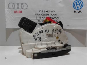 Gebruikte Portierslot Mechaniek 4Deurs rechts-voor Volkswagen Golf VI (5K1) 1.6 TDI 16V Prijs € 15,00 Margeregeling aangeboden door Baris Schiedam