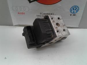 Gebruikte ABS Pomp Volkswagen Passat Prijs € 25,00 Margeregeling aangeboden door Baris Schiedam