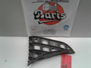 Gebruikte Bumpersteun links-achter Audi A4 Cabrio (B7) 2.0 TDI Prijs € 5,00 Margeregeling aangeboden door Baris Schiedam