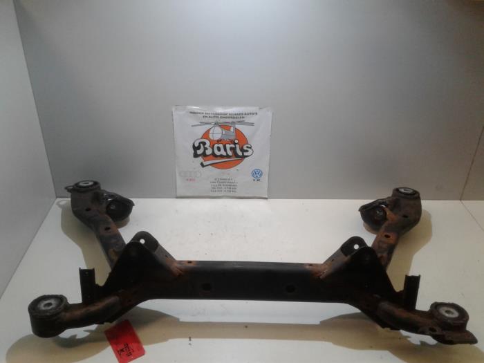Gebruikte Subframe Audi A4 Avant (B6) 1.9 TDI PDE 130 Prijs € 50,00 Margeregeling aangeboden door Baris Schiedam