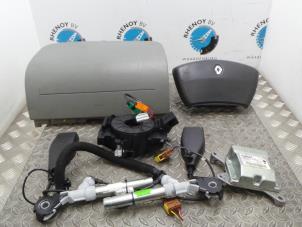 Gebruikte Airbag Set + Module Renault Trafic Prijs op aanvraag aangeboden door Rhenoy Onderdelen b.v.