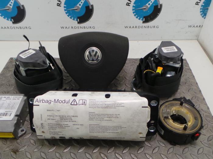 Module + Airbag Set van een Volkswagen Jetta 2009