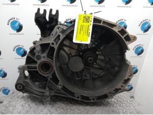 Gebruikte Versnellingsbak Ford Mondeo Prijs € 450,00 Margeregeling aangeboden door Rhenoy Onderdelen b.v.