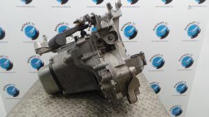 Gebruikte Versnellingsbak Peugeot 108 1.2 VTi 12V Prijs op aanvraag aangeboden door Rhenoy Onderdelen b.v.