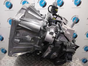 Nieuwe Versnellingsbak Dacia Sandero Prijs op aanvraag aangeboden door Rhenoy Onderdelen b.v.