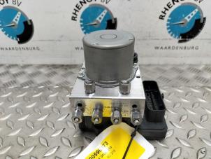 Gebruikte ABS Pomp Tesla Model 3 Long Range, Performance AWD Prijs op aanvraag aangeboden door Rhenoy Onderdelen b.v.