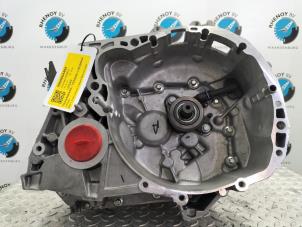 Gebruikte Versnellingsbak Dacia Logan MCV II/Sandero Wagon (7S) 1.5 dCi 90 Prijs op aanvraag aangeboden door Rhenoy Onderdelen b.v.