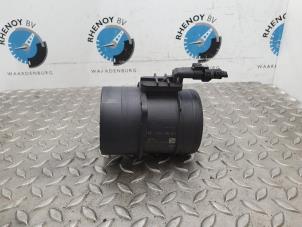 Gebruikte Luchtmassameter Volkswagen Golf VIII (CD1) 2.0 TDI BlueMotion 16V Prijs op aanvraag aangeboden door Rhenoy Onderdelen b.v.