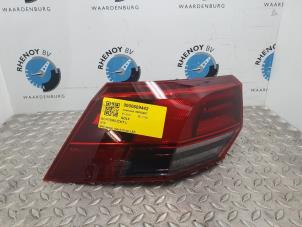 Gebruikte Achterlicht links Volkswagen Golf VIII (CD1) 2.0 TDI BlueMotion 16V Prijs op aanvraag aangeboden door Rhenoy Onderdelen b.v.