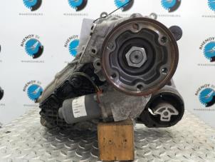 Gebruikte Tussenbak 4x4 Jaguar F-Pace 3.0 D 24V AWD Prijs op aanvraag aangeboden door Rhenoy Onderdelen b.v.