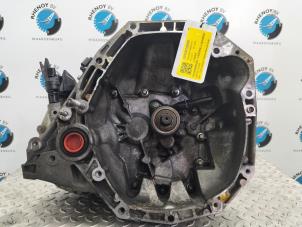 Gebruikte Versnellingsbak Dacia Logan Prijs op aanvraag aangeboden door Rhenoy Onderdelen b.v.