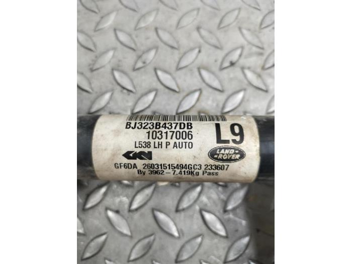 Aandrijfas links-voor van een Landrover Discovery Sport L550 2015