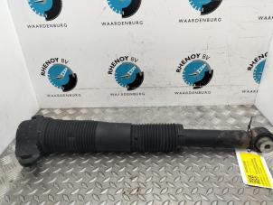 Gebruikte Achterpoot rechts Landrover Discovery Sport L550 Prijs op aanvraag aangeboden door Rhenoy Onderdelen b.v.