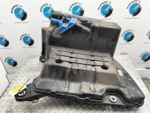 Gebruikte Adblue pomp Audi S5 Avant (FU5) Prijs op aanvraag aangeboden door Rhenoy Onderdelen b.v.