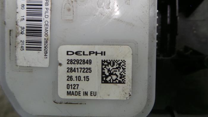 Gebruikte Tank element Pomp Citroen C4 Prijs € 90,75 Inclusief btw aangeboden door Rhenoy Onderdelen b.v.