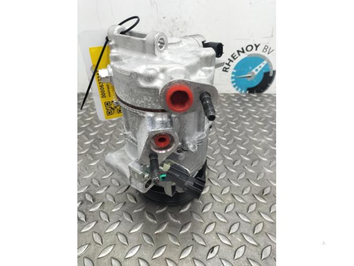 Gebruikte Aircopomp Ford Transit Custom Prijs € 181,50 Inclusief btw aangeboden door Rhenoy Onderdelen b.v.