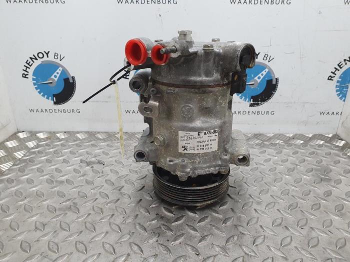 Gebruikte Aircopomp Peugeot 2008 Prijs € 145,20 Inclusief btw aangeboden door Rhenoy Onderdelen b.v.