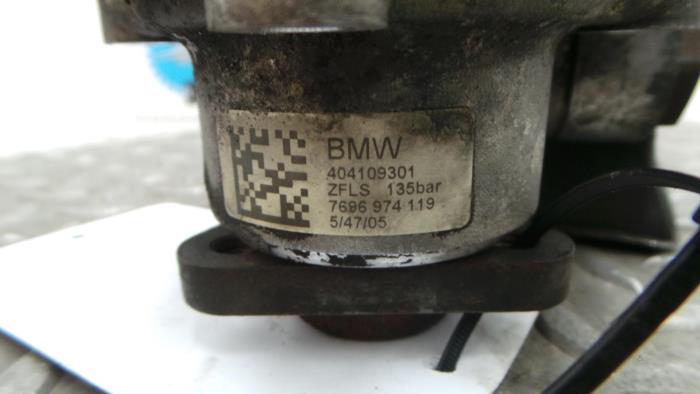 Gebruikte Pomp Servo BMW 3-Serie Prijs € 72,60 Inclusief btw aangeboden door Rhenoy Onderdelen b.v.