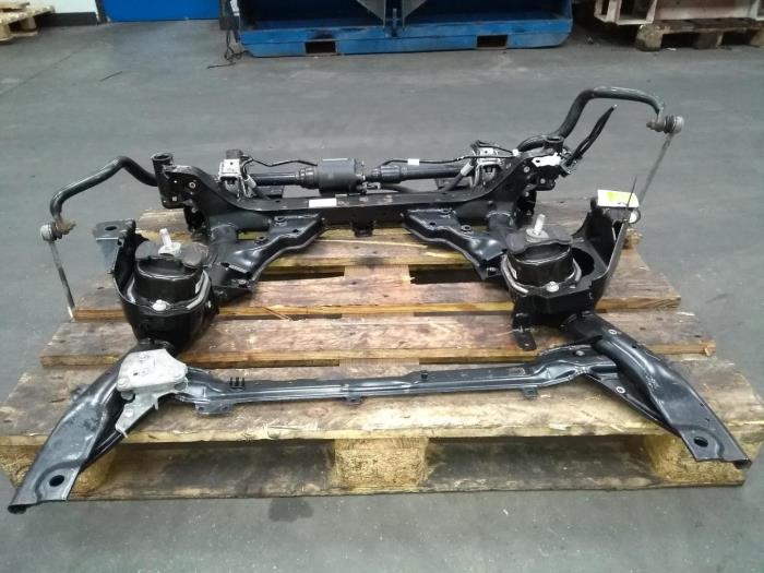 Gebruikte Subframe BMW 3-Serie Prijs € 242,00 Inclusief btw aangeboden door Rhenoy Onderdelen b.v.