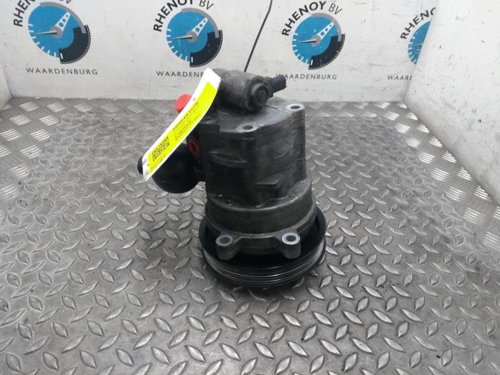 Gebruikte Pomp Servo BMW 5-Serie Prijs € 181,50 Inclusief btw aangeboden door Rhenoy Onderdelen b.v.
