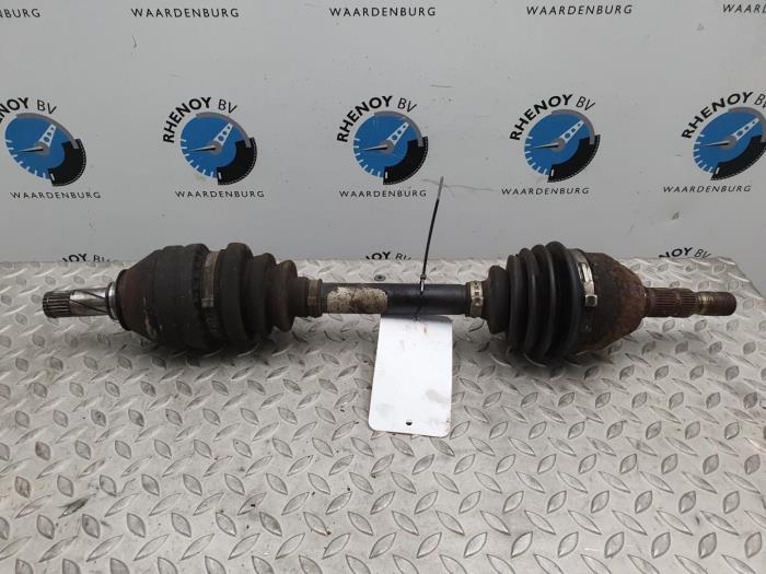 Gebruikte Aandrijfas links-achter Opel Zafira Prijs € 48,40 Inclusief btw aangeboden door Rhenoy Onderdelen b.v.
