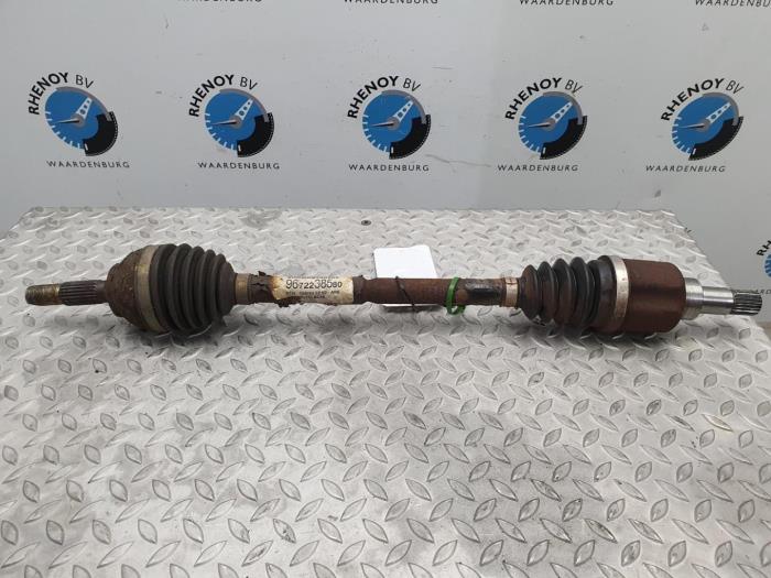 Gebruikte Steekas links-achter Citroen DS3 Prijs € 30,25 Inclusief btw aangeboden door Rhenoy Onderdelen b.v.