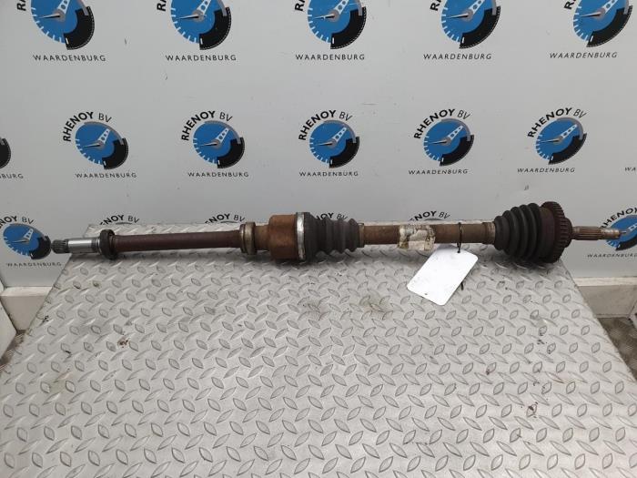 Gebruikte Aandrijfas rechts-achter Peugeot 206 Prijs € 30,25 Inclusief btw aangeboden door Rhenoy Onderdelen b.v.
