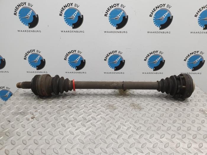 Gebruikte Aandrijfas rechts-achter BMW 3-Serie Prijs € 60,50 Inclusief btw aangeboden door Rhenoy Onderdelen b.v.