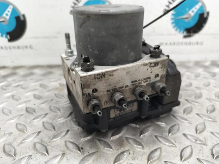 Gebruikte ABS Pomp Citroen C4 Prijs € 96,80 Inclusief btw aangeboden door Rhenoy Onderdelen b.v.