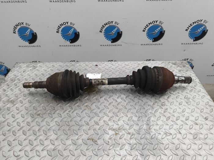 Gebruikte Steekas links-achter Opel Astra Prijs € 60,50 Inclusief btw aangeboden door Rhenoy Onderdelen b.v.